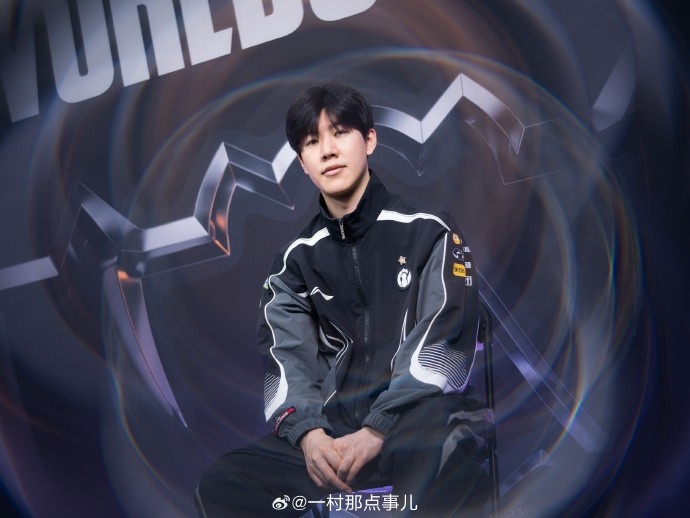 摄影师一村发布S15入围赛返图：2025.10.14 Day1